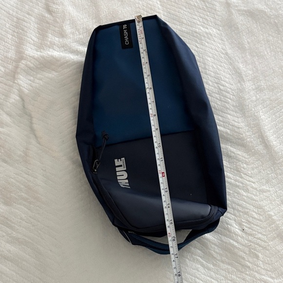 Thule Men's Navy and Black Belt Bag - Picture 3 of 3
